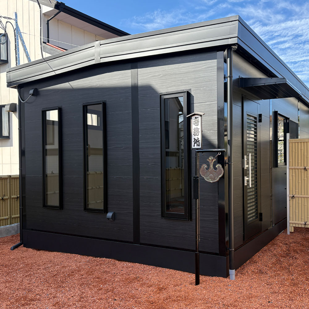 現地組立式パネルハウス（K-space）