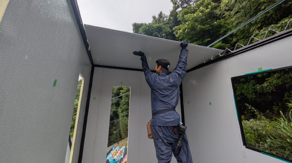 床・壁・サッシ・天井施工