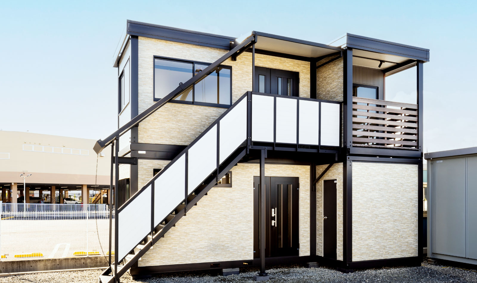 ｢住めるユニットハウス」を実現！